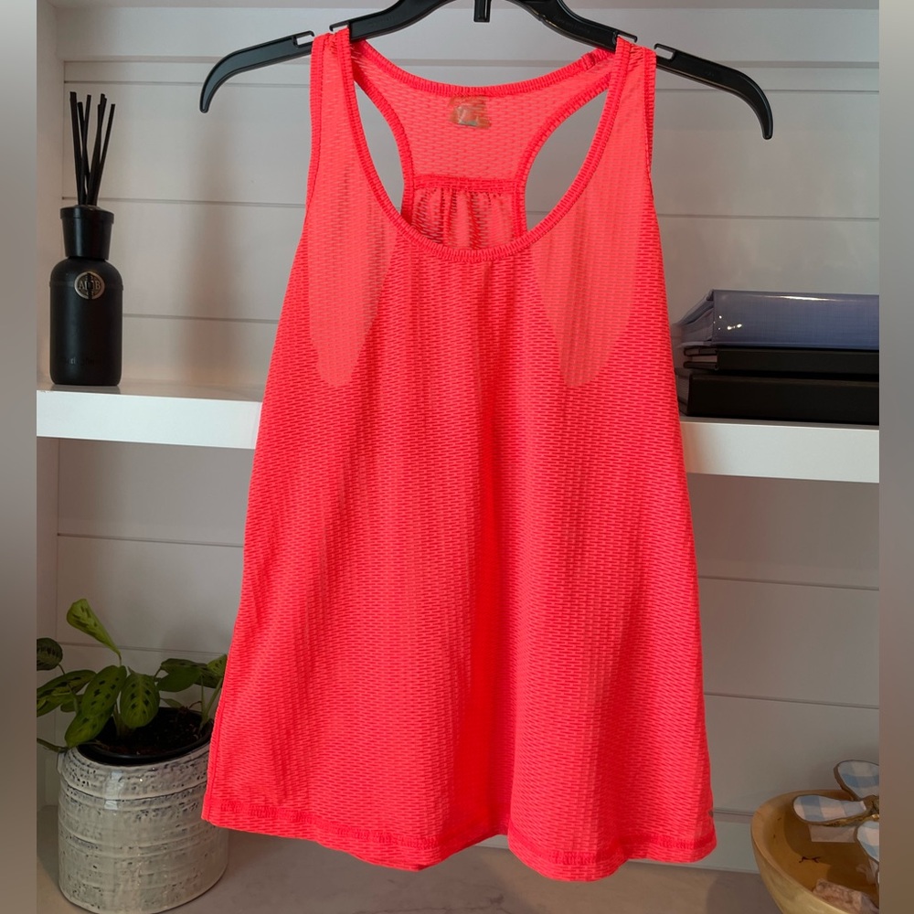 Xersion workout tank size small